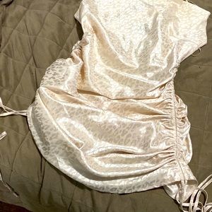 Beautiful dress tie up on the sides